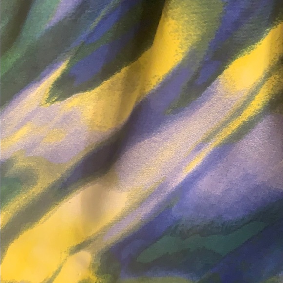 Cute dress! - Picture 3 of 6